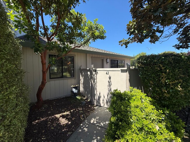 Building Photo - TWO BEDROOM /ONE BATH CONDO, ONE LEVEL GRO...
