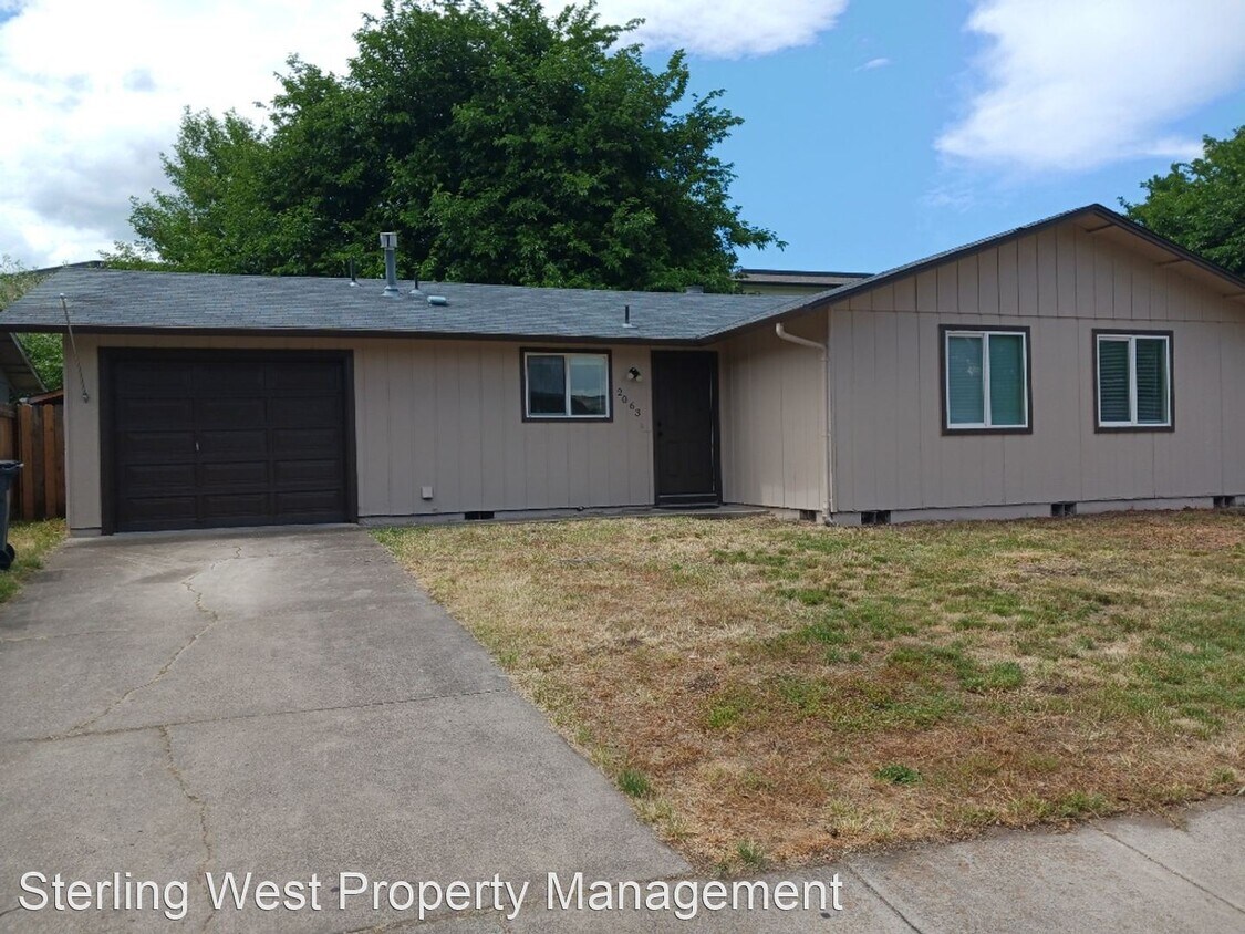 Foto principal - 3 br, 1 bath House - 2063 Jubilant