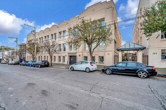 Building Photo - 317 29th St
