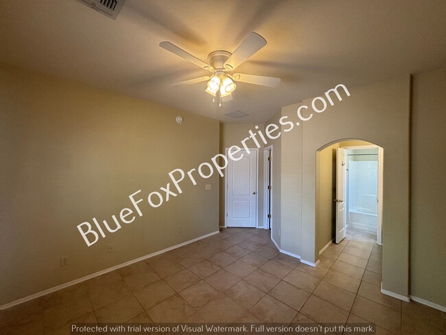 Building Photo - 5389 N Willow Thicket Way