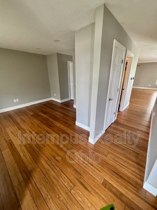 Foto del edificio - 1482 Geranium Dr