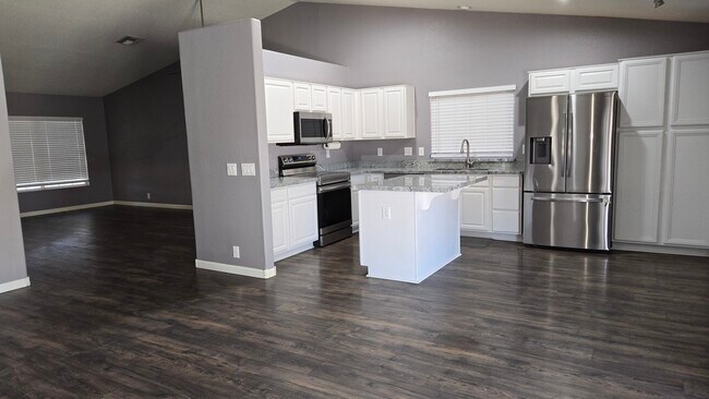 Building Photo - 21535 N 107th Dr