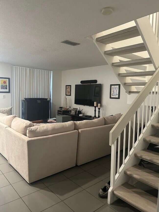 Building Photo - 3424 Torremolinos Ave