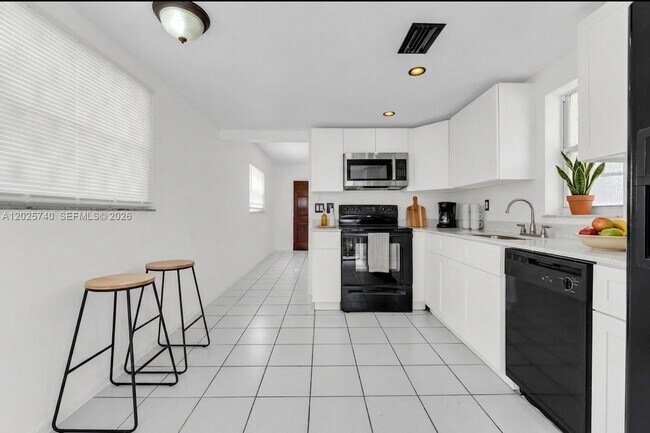 Foto del edificio - 321 SW 1st Ct