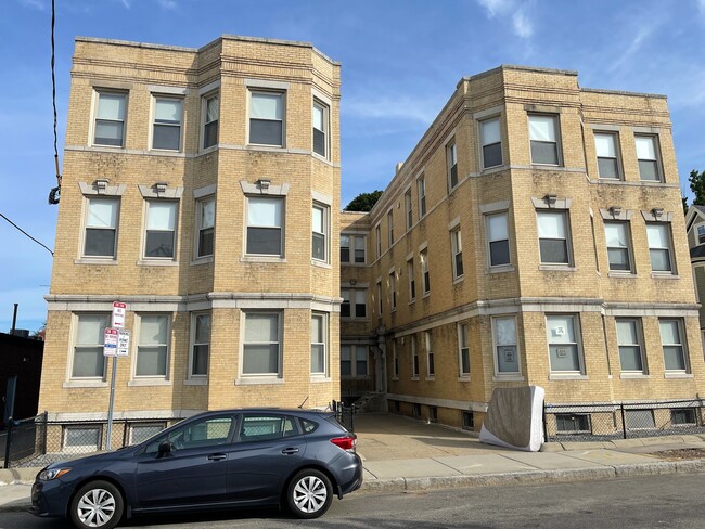 Building Photo - 17 Woodbridge St