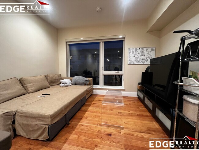 Foto del edificio - 9 Glencoe St