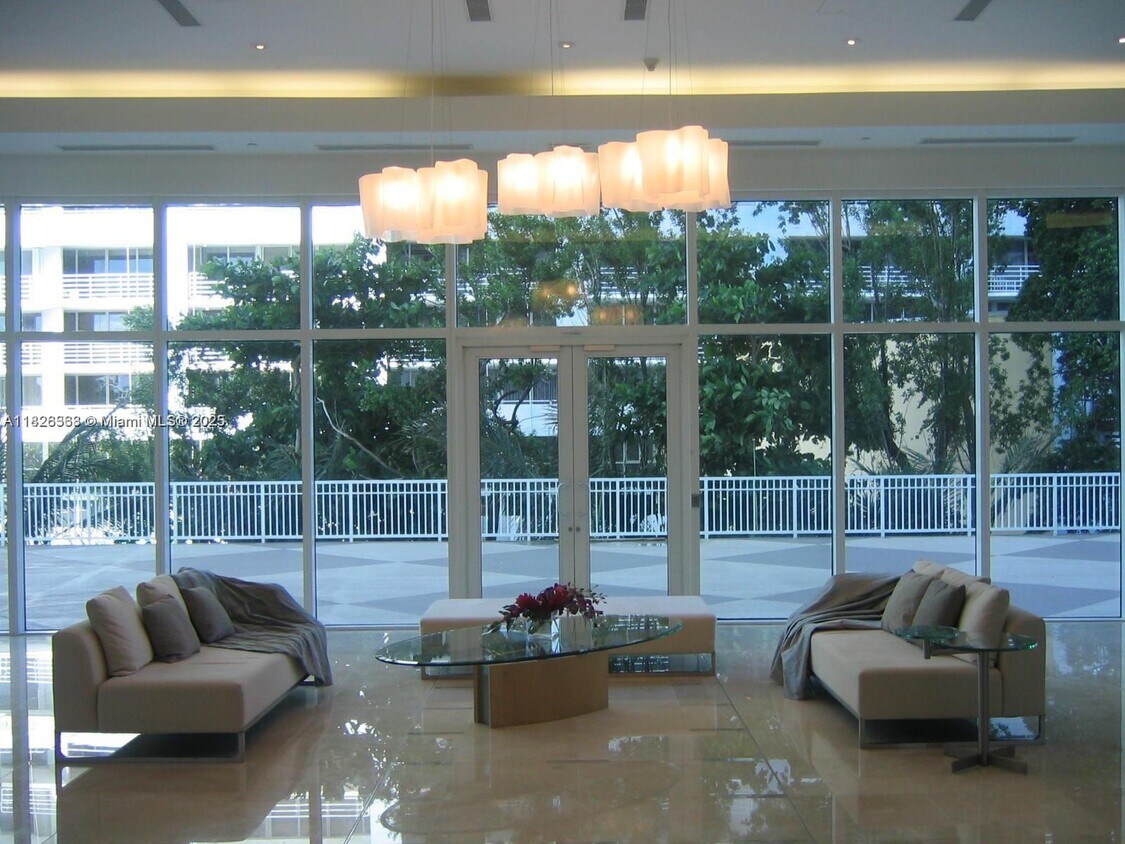 Primary Photo - 2101 Brickell Ave