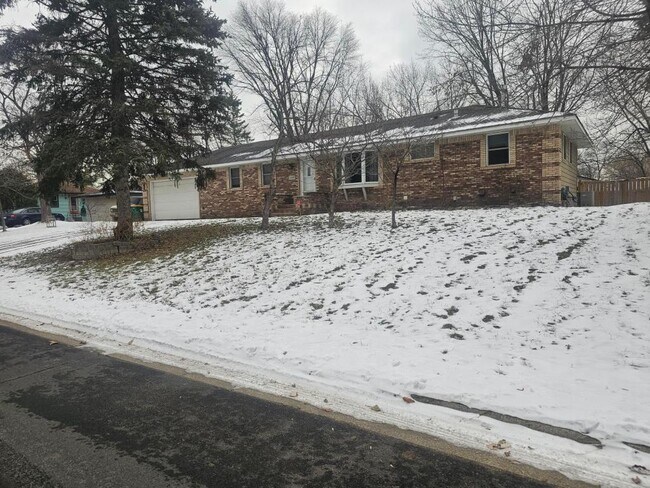 Foto del edificio - 1209 Pearson Pkwy