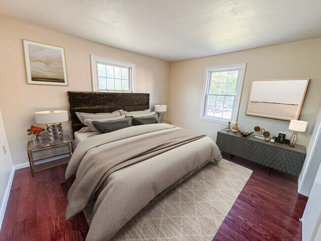 Building Photo - 17 Sinai Cir