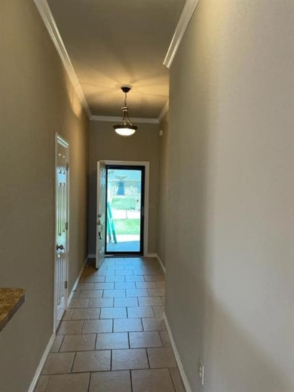Building Photo - 1405 Sunrise Dr