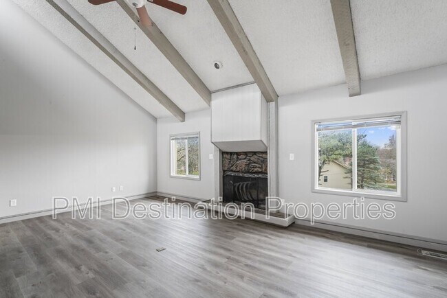Building Photo - 106 N Landcaster Dr