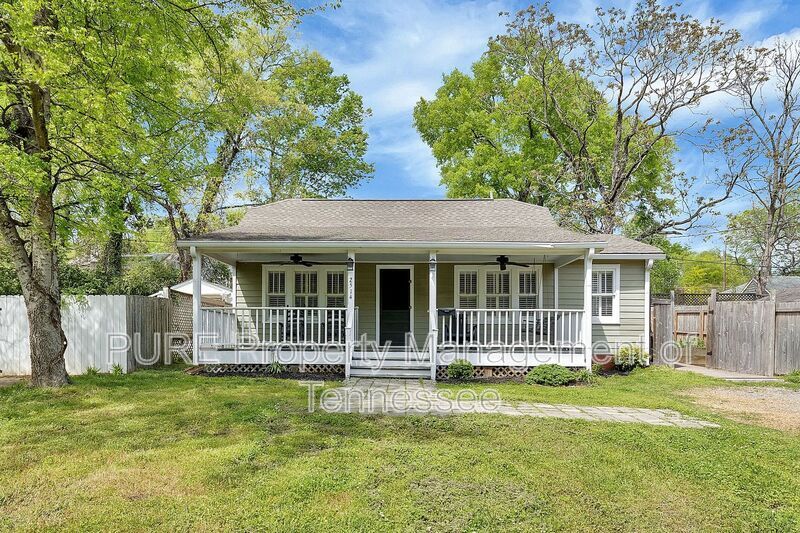 Primary Photo - 2514 Ashwood Ave