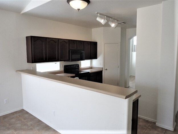 Building Photo - 14838 W Columbine Drive