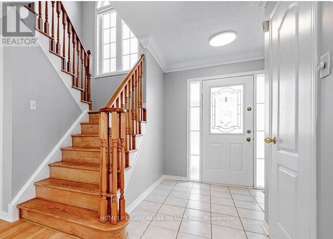 Building Photo - 85 Nahanni Dr
