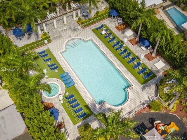 Foto principal - 987 SW 37th Ave