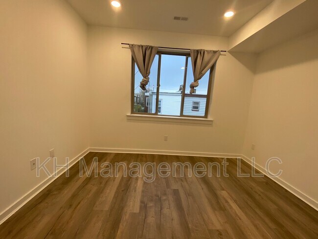 Foto del edificio - 4329 Otter St