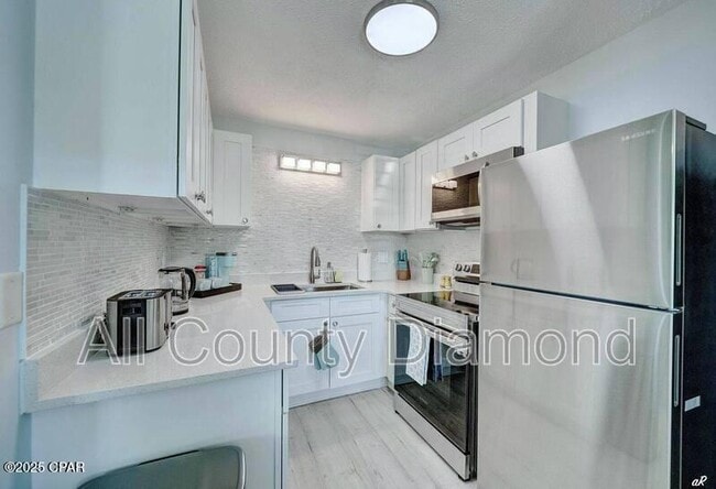 Foto del edificio - 7308 Sunset Ave