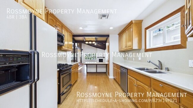 Foto del edificio - 4740 Camellia Ave