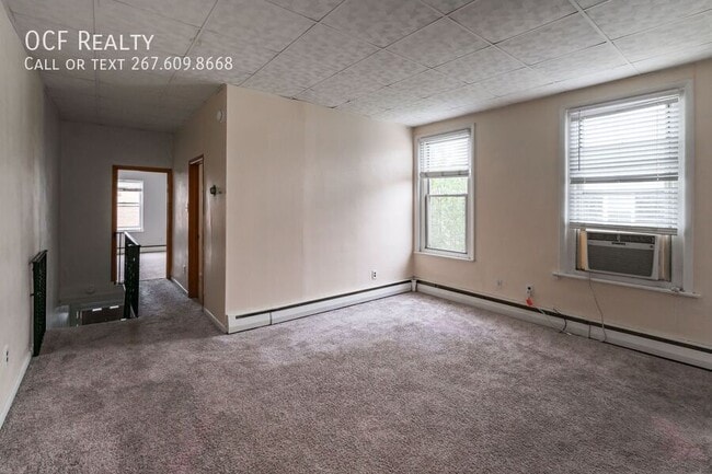 Building Photo - 1325 W Porter St