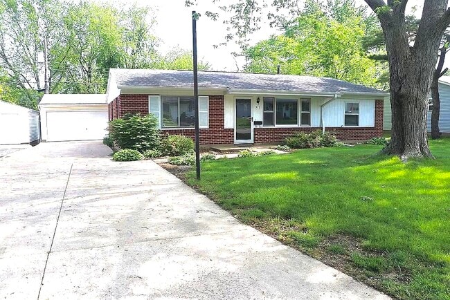 Building Photo - 312 Rowe Dr