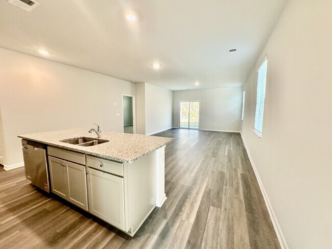 Foto del edificio - Beautiful New Four Bedroom Home in the Retreat at East Argent!