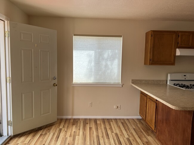Living room/kitchen - 245 Rosario Blvd