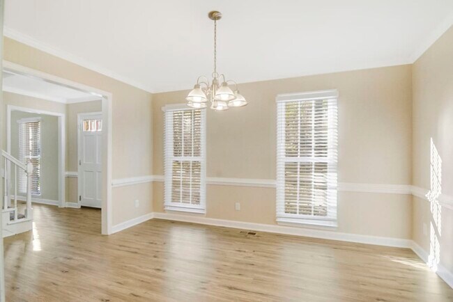 Building Photo - 7408 Old Fox Trl
