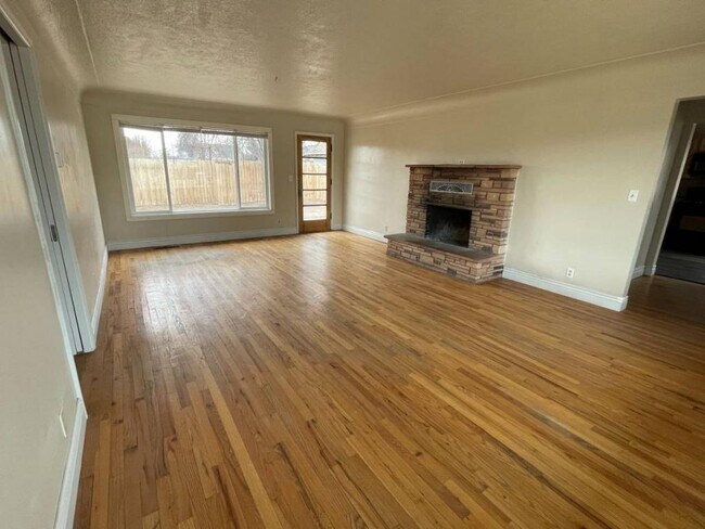Foto del edificio - 1322 Middleton Rd