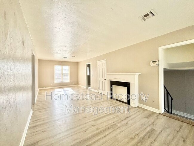 Photo - 2208 NE 25th St House