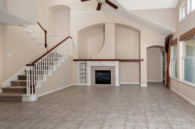 Building Photo - 54 S Longsford Cir