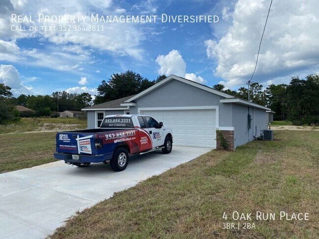 Building Photo - COMING SOON....Custom Home - Desirable SE ...