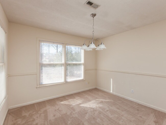 Building Photo - 6827 Willow Ct