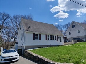 Building Photo - 85 Gilman St