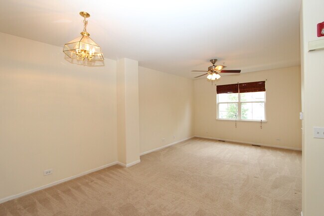 Building Photo - 145 Rosehall Dr