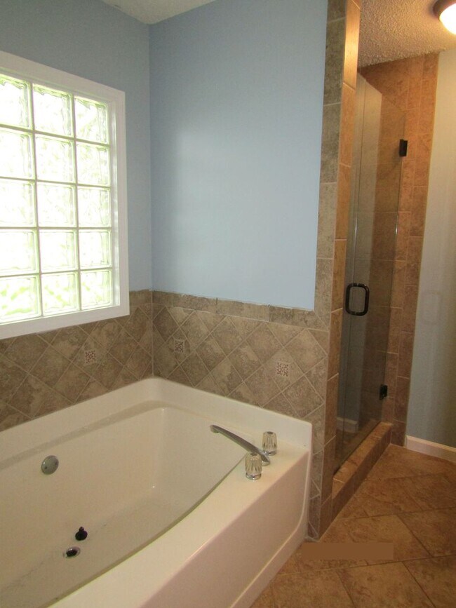 Building Photo - Available April!