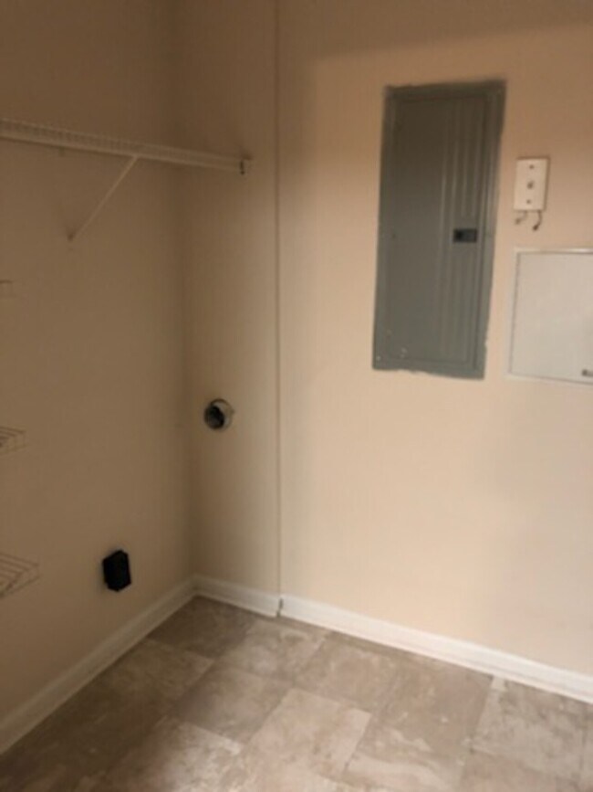 Building Photo - 16102 Waldrop Cove