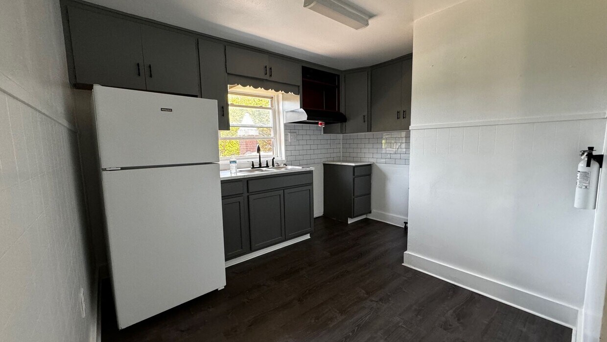 Foto principal - 2 Bedroom 1 Bathroom in Lebanon with Large...