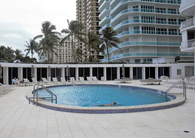 Building Photo - 10155 Collins Ave