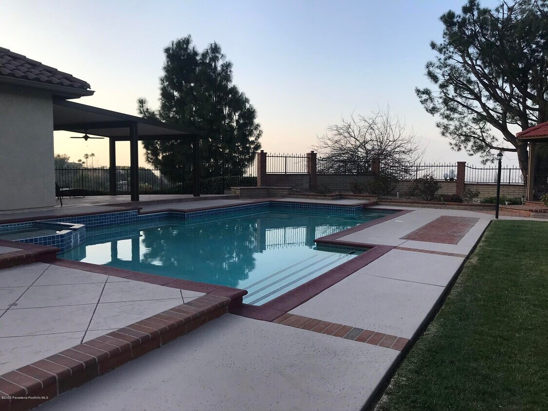 Foto principal - 1129 Promontory Pl
