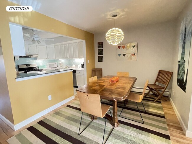 Foto del edificio - 41-32 63rd St