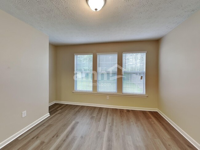 Foto del edificio - 5410 Lakebrooke Run
