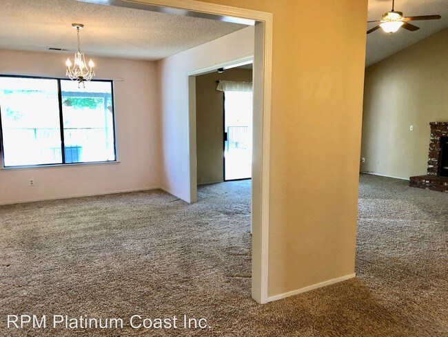 Foto del edificio - 3 br, 2 bath House - 1463 Locust Ave.