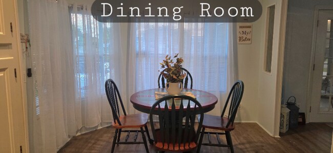 Foto del edificio - 15580 Royal Coach Cir