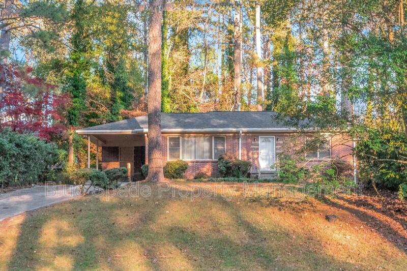 Foto principal - 409 Kildare Ave NW