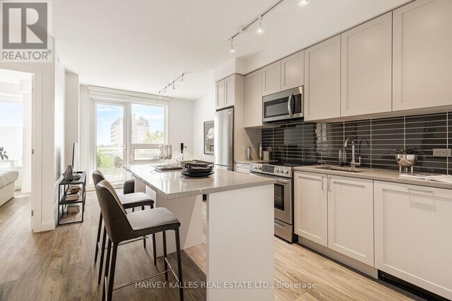 Building Photo - 71 Redpath Ave