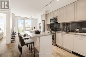 Building Photo - 71 Redpath Ave