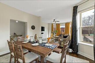 Building Photo - 5536 S King Dr