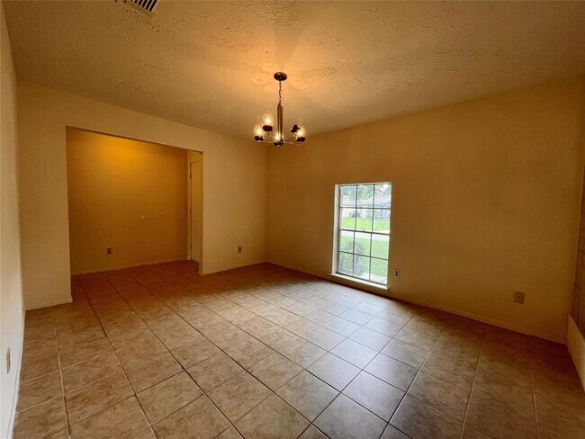 Building Photo - 4502 Mossygate Dr