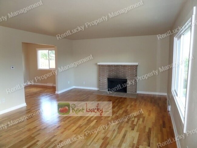 Foto del edificio - 2102 N Ferdinand St