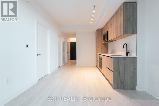 Photo du bâtiment - 117 Broadway Ave